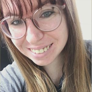 Meet your Posher, Juli